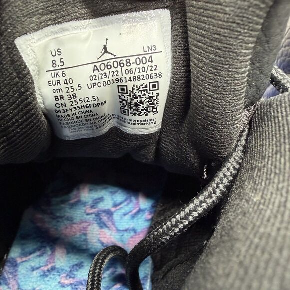 Nike Women Air Jordan 12 Retro Black/Hyper Royal AO6068-004 Size 8.5 Men Size 7 - Picture 9 of 13